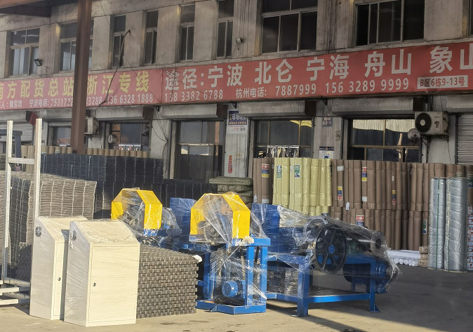 山东李经理订购的中型水箱黄色视频WWW免费下载发货了，请注意收货！
